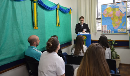 Apresentação - Embaixada do Brasil em Gana.
