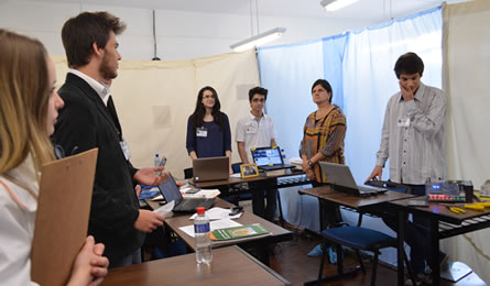 Apresentação - Hospital Psiquiátrico Philippe Pinel.