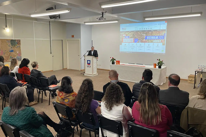 Local onde ocorrem palestras, seminários e apresentações. Auditório com capacidade para 120 pessoas.