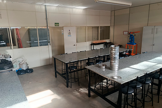 Laboratório de Geotecnia e Pavimentação