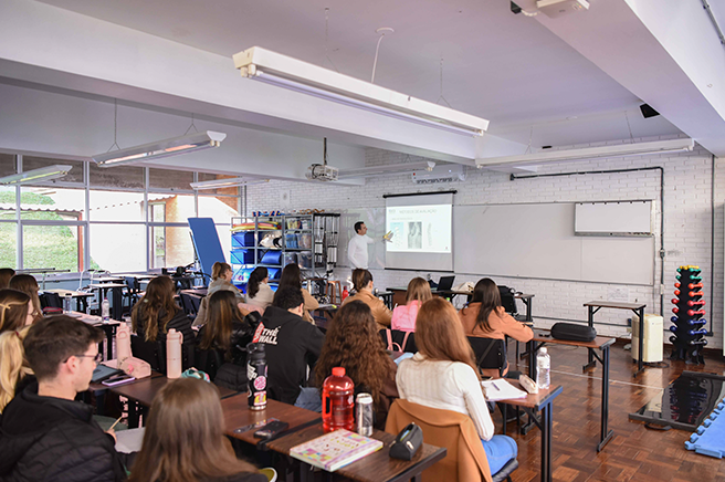 Espaço de aprendizagem e prática das técnicas e recursos utilizados na Fisioterapia.