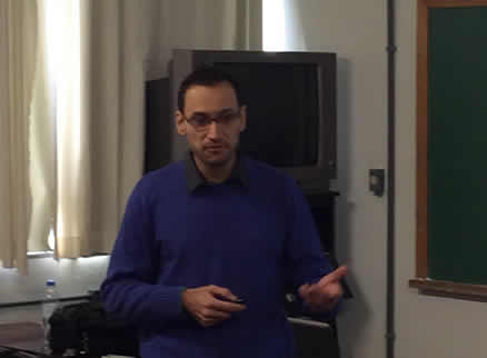 Michael Fernando Camilo apresentando sua dissertao no Mestrado em Engenharia e Cincia dos Materiais